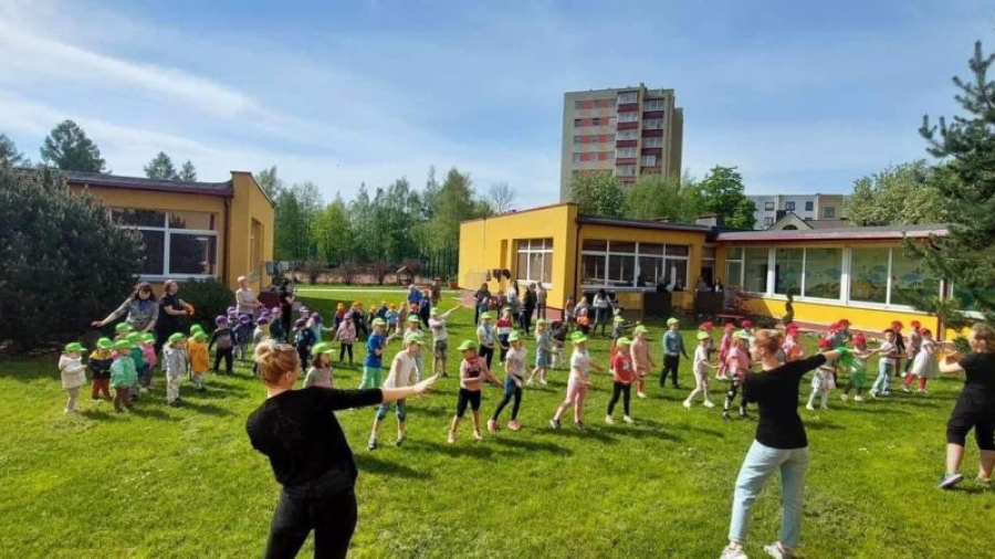 IMG-eef19770d2d422b80b3f888906625f1a-V
