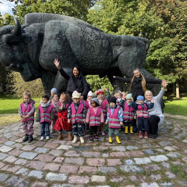 Išvyka į Ąžuolyno parką grupė ,,Boružėlės''